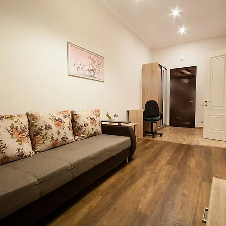 Wonderful Flat On Center * אוזהורוד