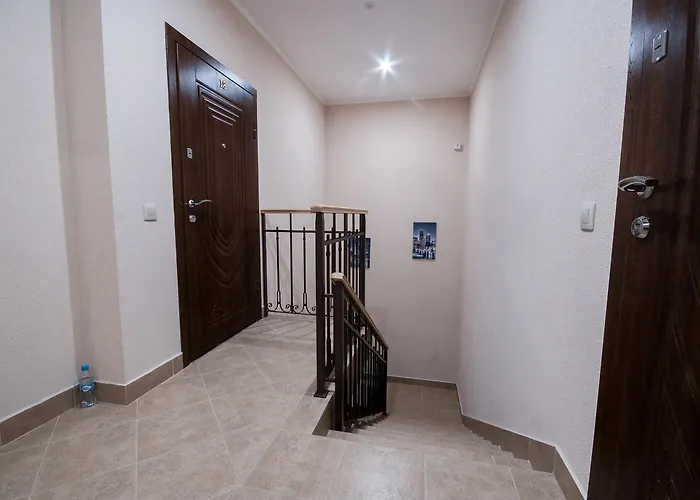 Wonderful Flat On Center *