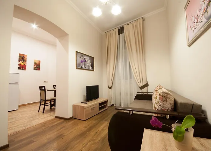 Wonderful Flat On Center ウージュホロド